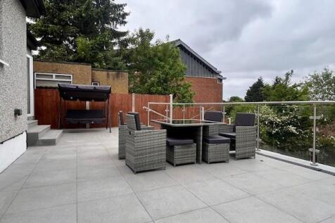 Garden patio2.jpg