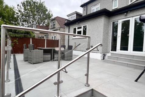 Garden patio3.jpg