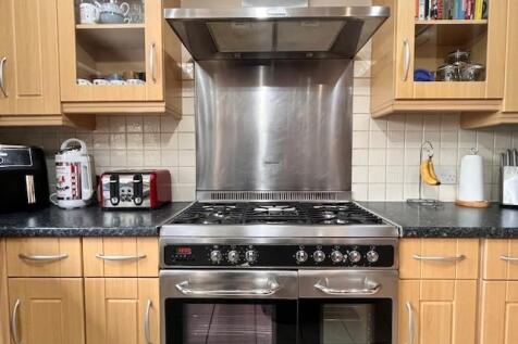Kitchen 5.jpg