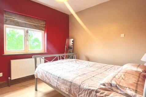 bedroom 3.jpg