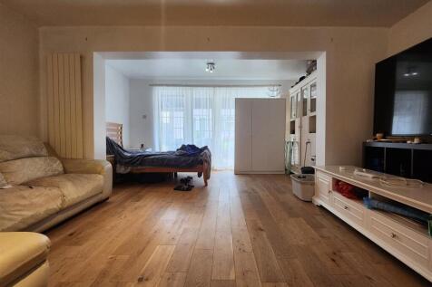 lounge2.jpg