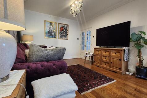 lounge2.jpg