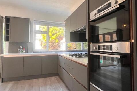 kitchen2.jpg