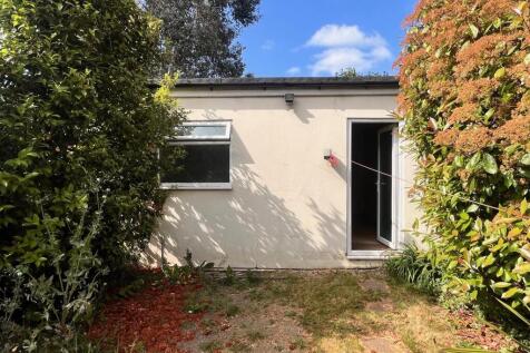 outbuilding2.jpg