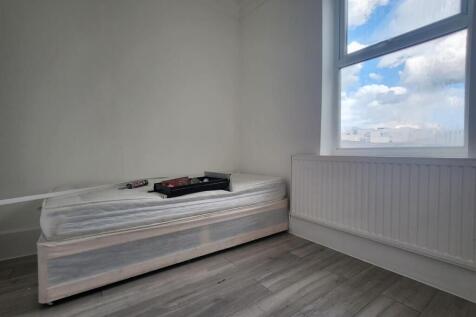 2ND BED.jpg