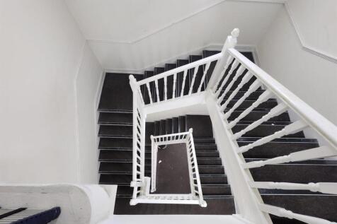 3RD FLOOR STAIRCASE (2).jpg