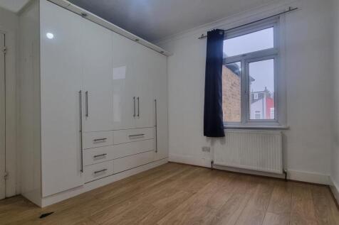 Bedroom 2.jpg