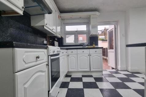 kitchen 1.jpg
