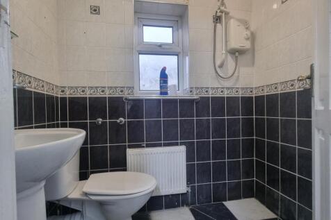 Wet Room Downstairs.jpg