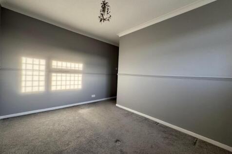 Principal Bedroom.jpg