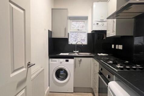 kitchen 2.jpg