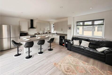 Kitchen/Reception