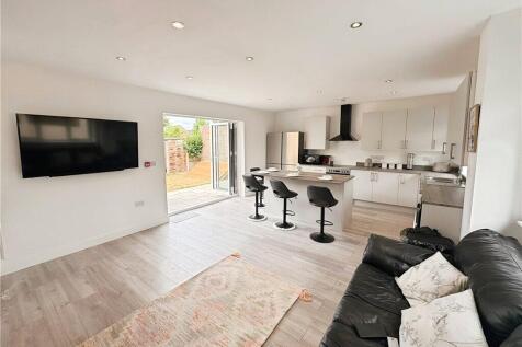 Kitchen/Reception