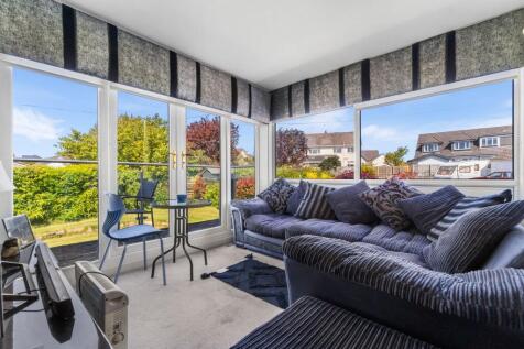 Family / Sun Room