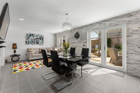 Family / Dining / Kitchen