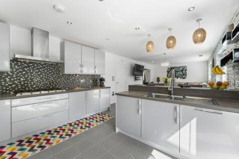 Family / Dining / Kitchen