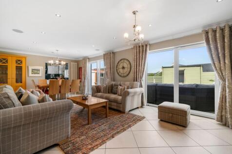 Family/Dining Room