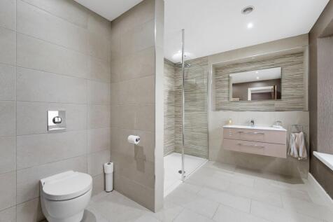 Bedroom 6 En suite