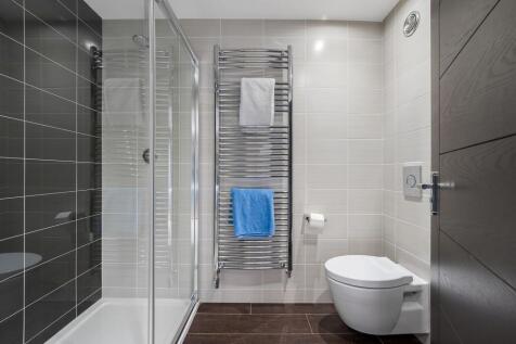 Bedroom 4 En suite