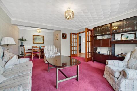 Lounge/ Dining area