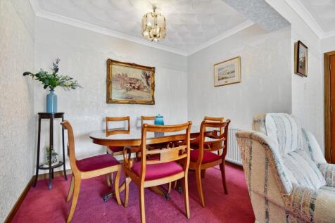 Lounge/ Dining area
