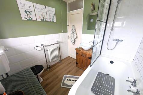 Family bathroom