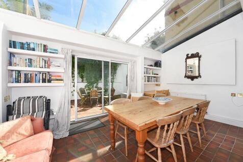 15 Bedford St. BA...