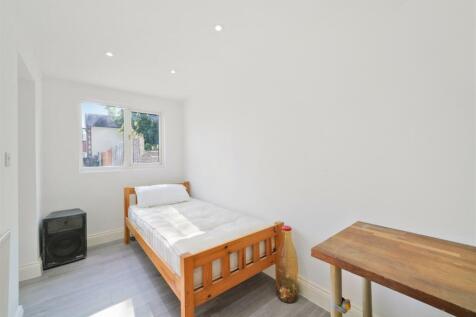 16A Elms Lane - SWV7M5U25rSRJpzcAGii.jpg