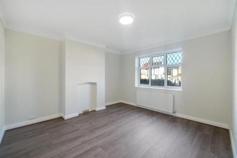 8 Ashton Court, Greenford Road - GJ0tlwC7PmuIM220H