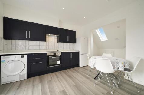First Floor, 3 Tring Avenue - ZE8VtwWE5vmqCbgwHWOs