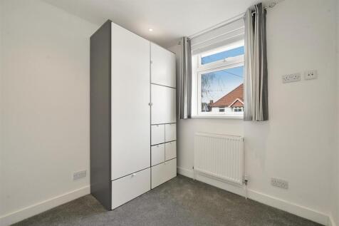First Floor, 3 Tring Avenue - e9c6feZkpspVY7zYxfJe