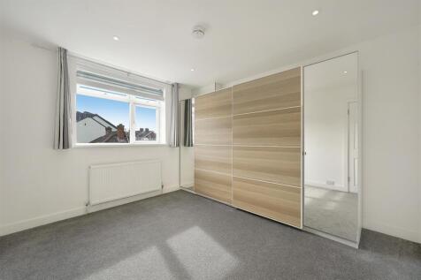 First Floor, 3 Tring Avenue - kNaOCVTVlER3eulO5Hp0