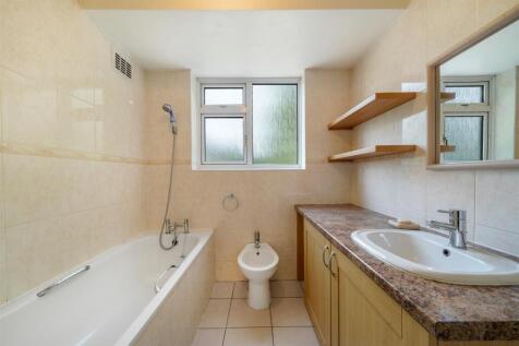 136 Cavendish Avenue - CejxpLBPn0BwtfqMgPGA.jpg