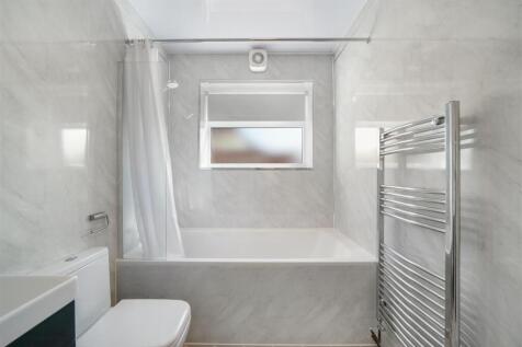 2 Circle Court, Harrowdene Road - 8mw66aGAPpvOrerx