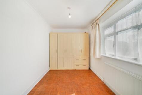 2 Circle Court, Harrowdene Road - qrH4fm5YfKvkzQJq