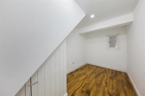 867 Harrow Road - dtg40zs2S9725AW8mxaQ.jpg