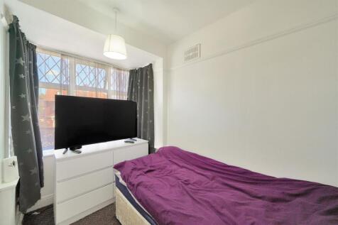 36 Cavendish Avenue - Vzg9NwYh8jBe8UCwVoLE.jpg