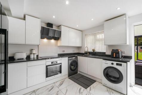 20 Robin Hood Way - cad1ONAYFMZBUHXznl46.jpg
