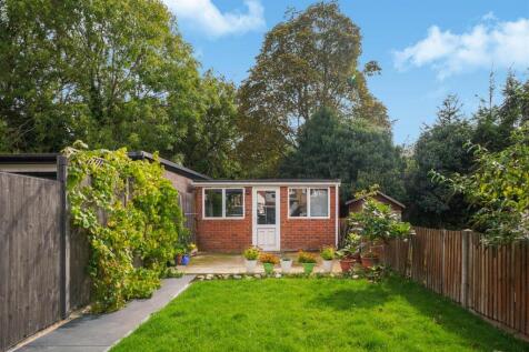 20 Robin Hood Way - VFFXeAw23RnCNQtDSMQl.jpg