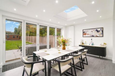 31 Edwards Avenue - 0nUVcJVAJPXPPUz8anaY.jpg