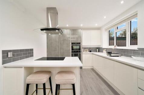 31 Edwards Avenue - fogVMktzY1SJVHQ8IjIN.jpg