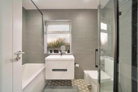 31 Edwards Avenue - wD0c0AiOgKXRU8MtEKHM.jpg