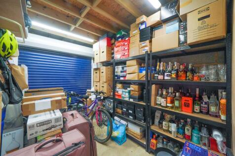 31 Edwards Avenue - Dxs56ZFY58zaqds2XhFc.jpg