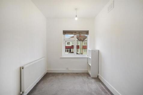 42 Stilecroft Gardens - JZ1q9ZaCZO2Q0uW6NliT.jpg