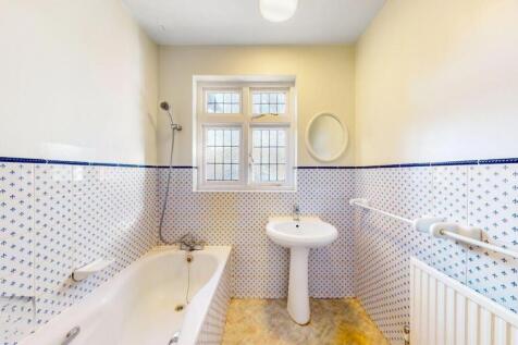 Shaftsbury bathroom.jpg