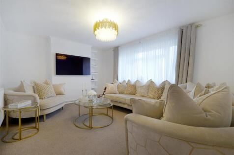 3 Sheppards Court, Horsenden Lane North - WbcEIIVl