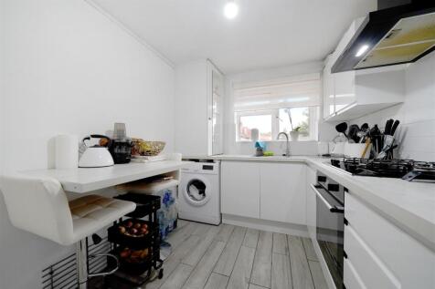 3 Sheppards Court, Horsenden Lane North - kV9pt0CC