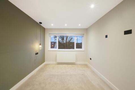 4 Denise Court, Eton Avenue - JxOxrqkIZhqKAn3UekWN