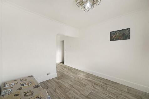 12A Watford Road - FwpHlOMFCMetDaTgGLZ9.jpg