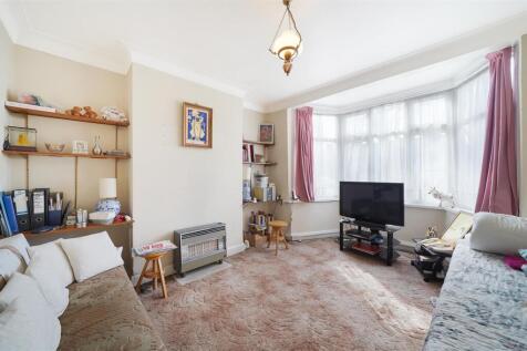 200 Whitton Avenue East - kDfWU6pcAC5HxUKnX3AH.jpg